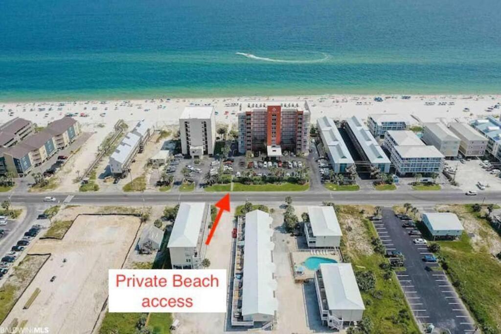Renovated With Pool And Exclusive Access * Gulf Shores